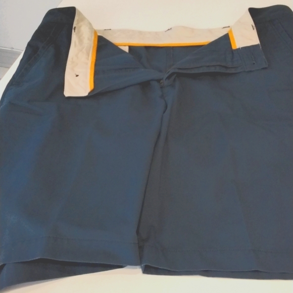 HAGGAR Men's Life Khaki shorts, size 38 - Picture 2 of 8